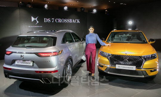 [] DS , ÷׽ SUV DS 7 ũν 